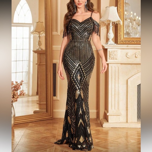 Dresses & Skirts - Elegant Black and Gold Evening Gown